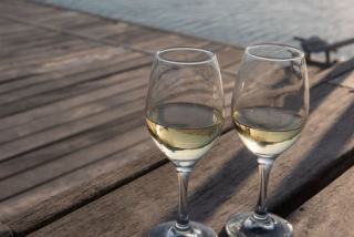 Aupiho, un blanc du domaine Fontchêne qui porte le nom provençal des Alpilles
